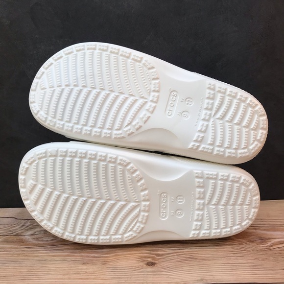 Classic Crocs Bandana Slide main image 16